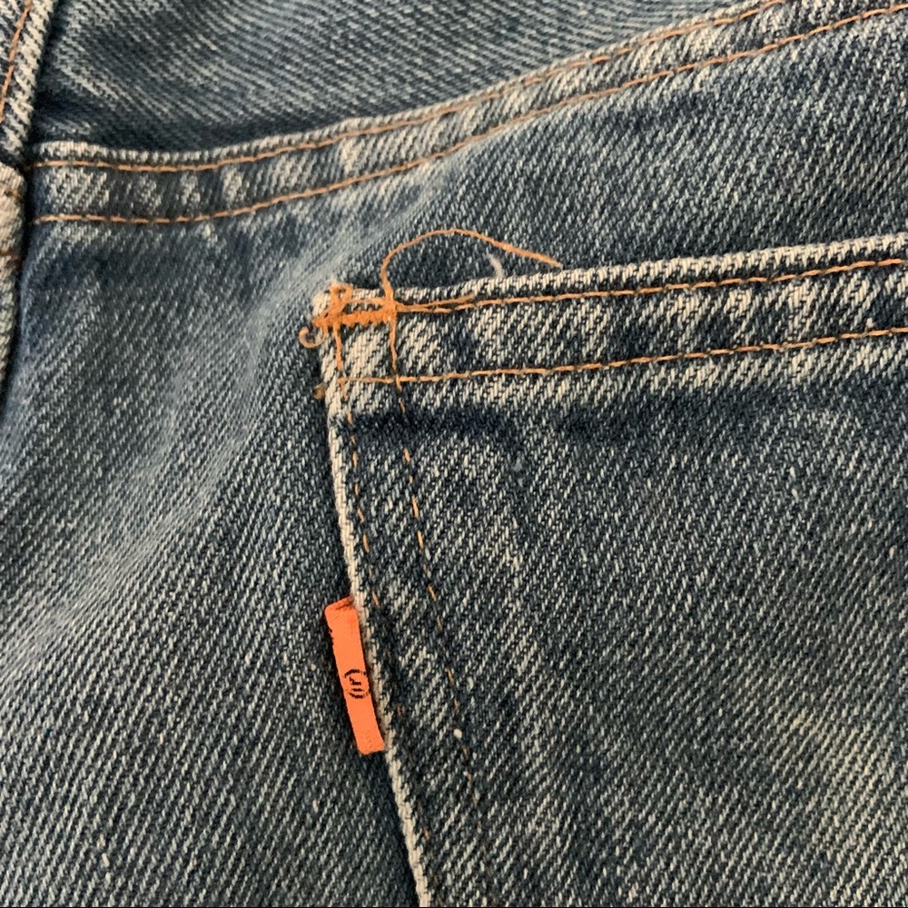 Vintage cut off Levi’s shorts orange tag - Picture 3 of 4